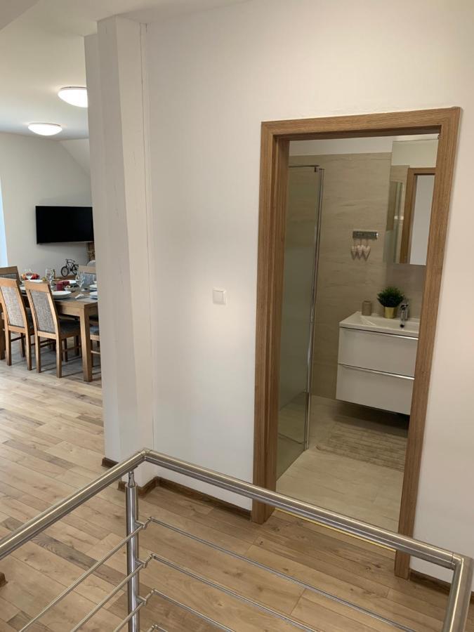 Cozy 2-Bedroom Vacation Apartment With Entire Top Floor Gaj  ภายนอก รูปภาพ